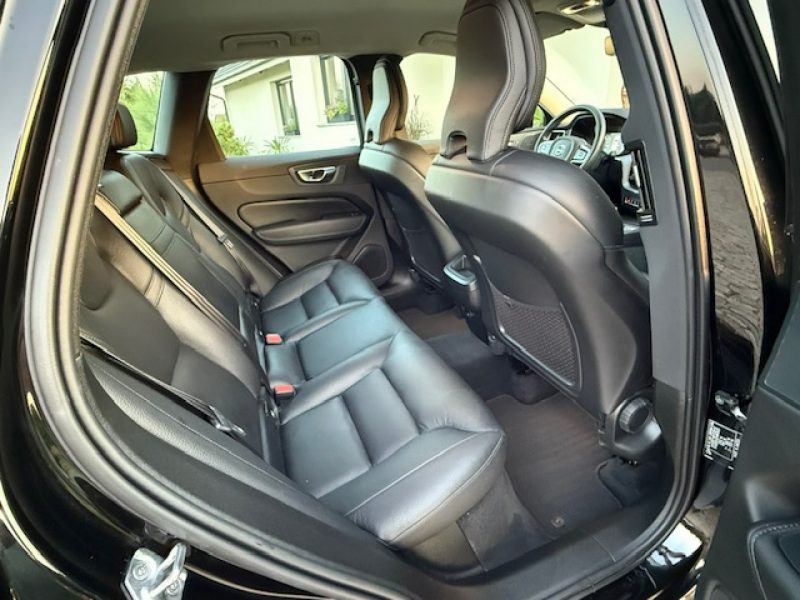 Volvo XC 60 AWD,B4 197PS, INSCRIPTION, PNEUMATYKA, KAMERA, SUPER STAN, GWARANCJA! II (2017-)