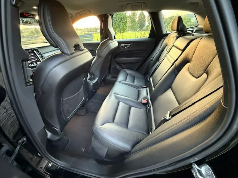 Volvo XC 60 AWD,B4 197PS, INSCRIPTION, PNEUMATYKA, KAMERA, SUPER STAN, GWARANCJA! II (2017-)