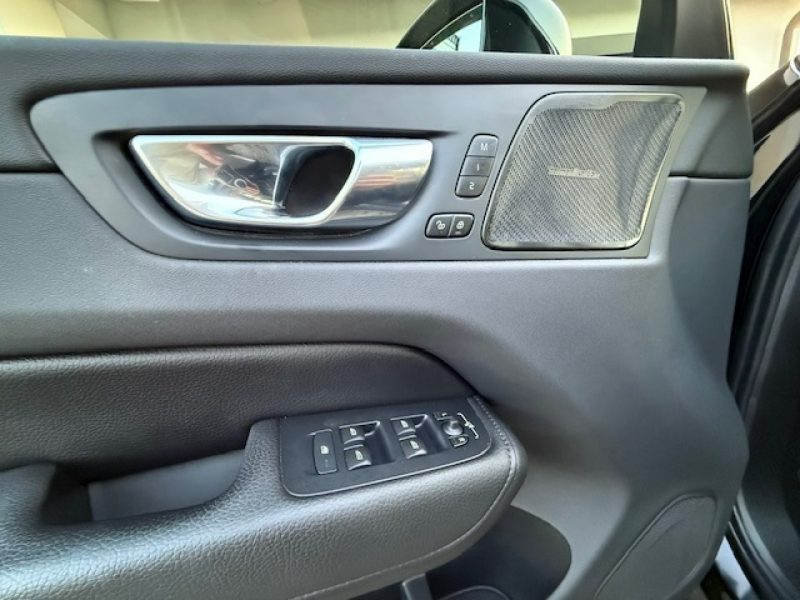 Volvo XC 60 AWD,B4 197PS, INSCRIPTION, PNEUMATYKA, KAMERA, SUPER STAN, GWARANCJA! II (2017-)