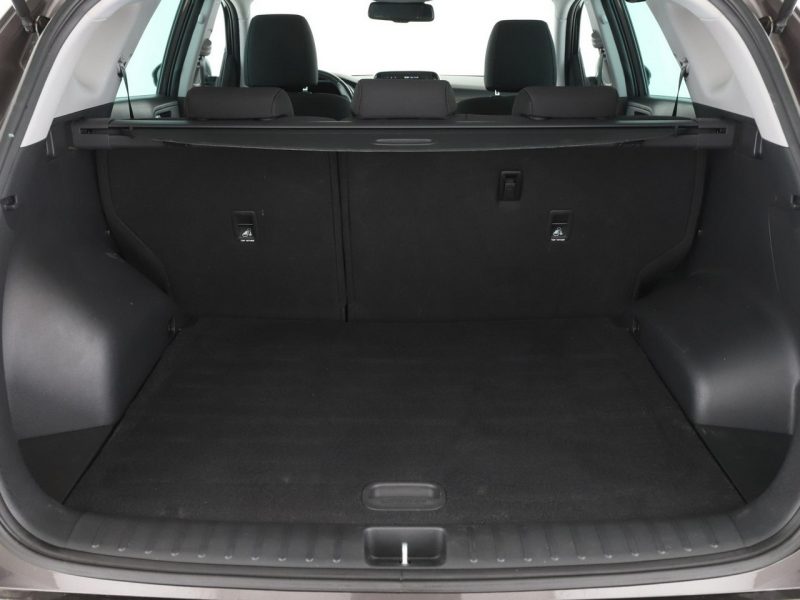 Hyundai Tucson navi klima auto kamera i czujniki parkowania grzane fotele III (2015-2020)
