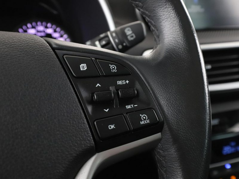 Hyundai Tucson navi klima auto kamera i czujniki parkowania grzane fotele III (2015-2020)