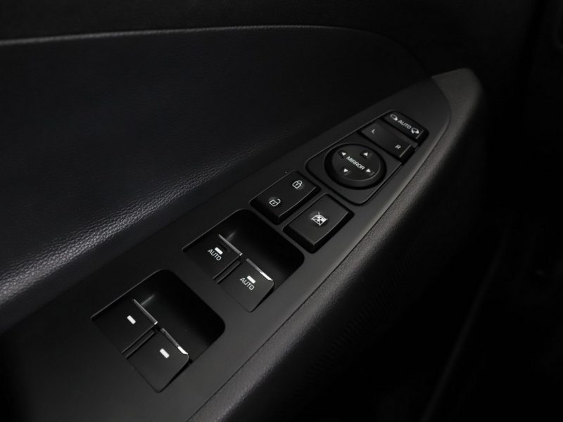 Hyundai Tucson navi klima auto kamera i czujniki parkowania grzane fotele III (2015-2020)