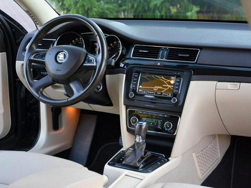Škoda Superb Lift L&K 4x4 Skóry Bi-Xenon Ledy Duża Navi Kamera El.Fotele Webasto II (2008-2015)