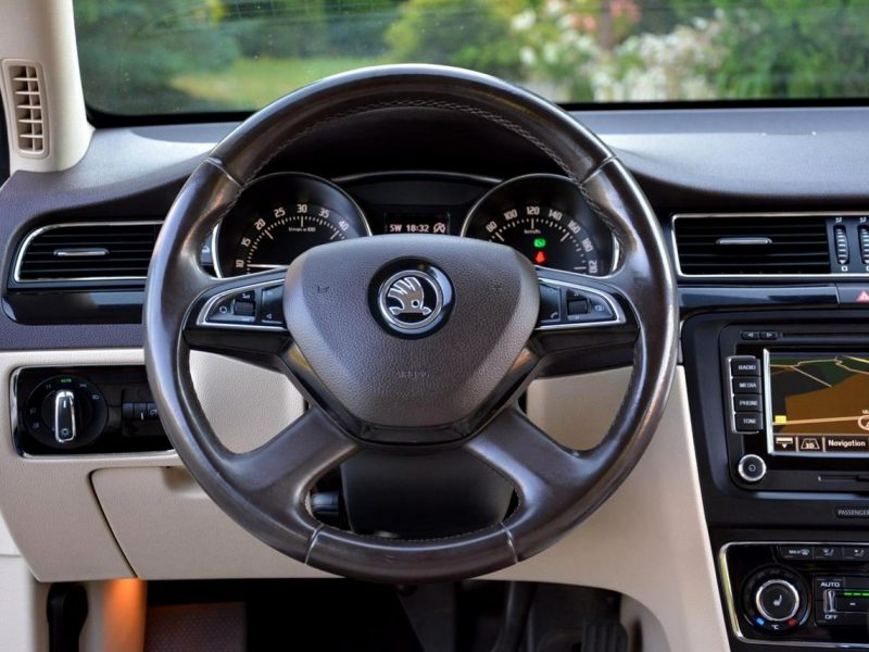 Škoda Superb Lift L&K 4x4 Skóry Bi-Xenon Ledy Duża Navi Kamera El.Fotele Webasto II (2008-2015)