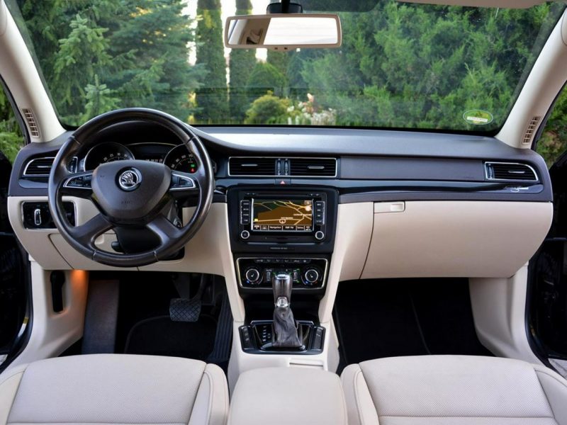 Škoda Superb Lift L&K 4x4 Skóry Bi-Xenon Ledy Duża Navi Kamera El.Fotele Webasto II (2008-2015)