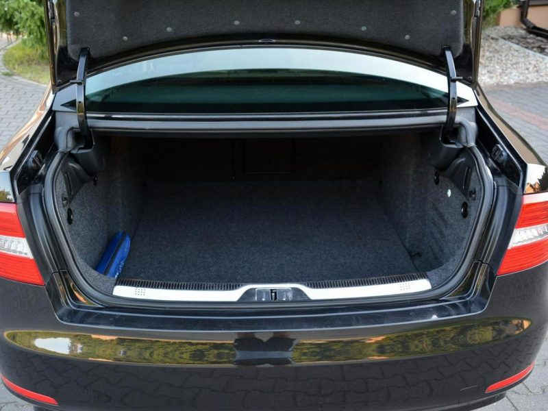 Škoda Superb Lift L&K 4x4 Skóry Bi-Xenon Ledy Duża Navi Kamera El.Fotele Webasto II (2008-2015)