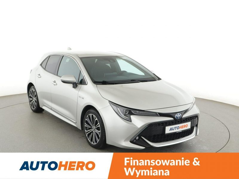 Toyota Corolla Design navi kamera LED ACC grzane fotele E21 (2019-)