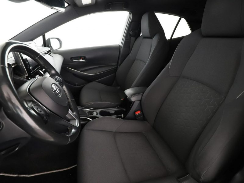 Toyota Corolla Design navi kamera LED ACC grzane fotele E21 (2019-)