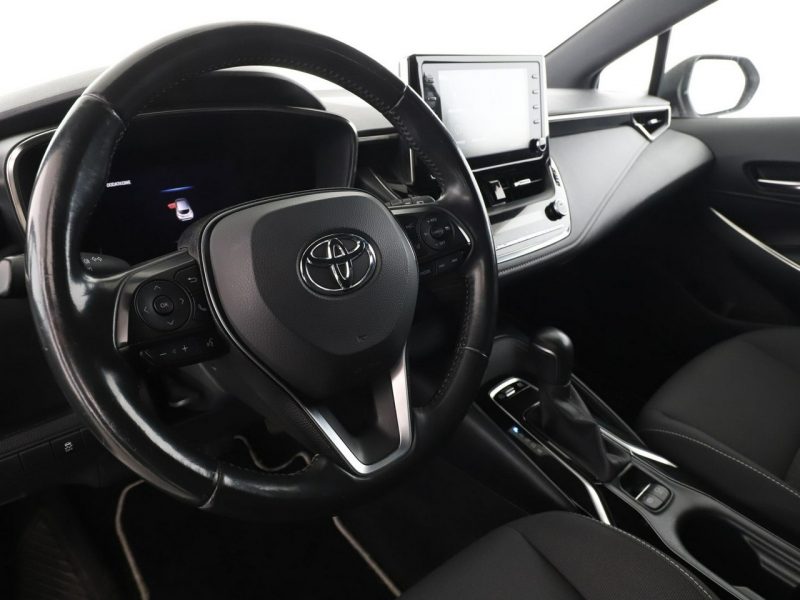 Toyota Corolla Design navi kamera LED ACC grzane fotele E21 (2019-)