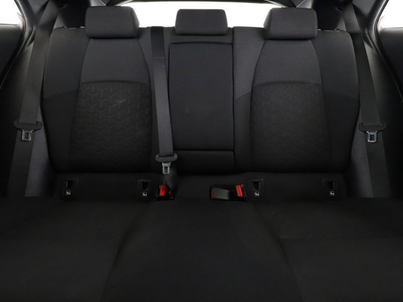 Toyota Corolla Design navi kamera LED ACC grzane fotele E21 (2019-)