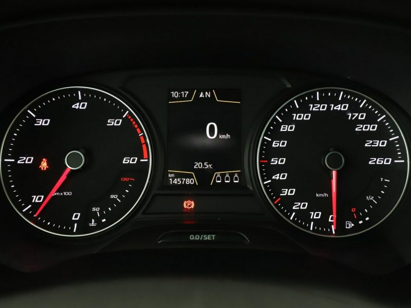 Seat Ateca navi klima auto kamera i czujniki parkowania