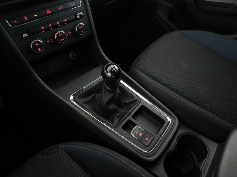 Seat Ateca navi klima auto kamera i czujniki parkowania