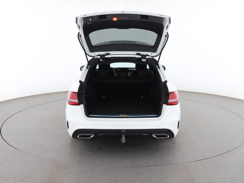 Mercedes C 300 4x4 automat multibeam LED skóra/alcantara virtual cocpit navi kamery W205 (2014-2021)