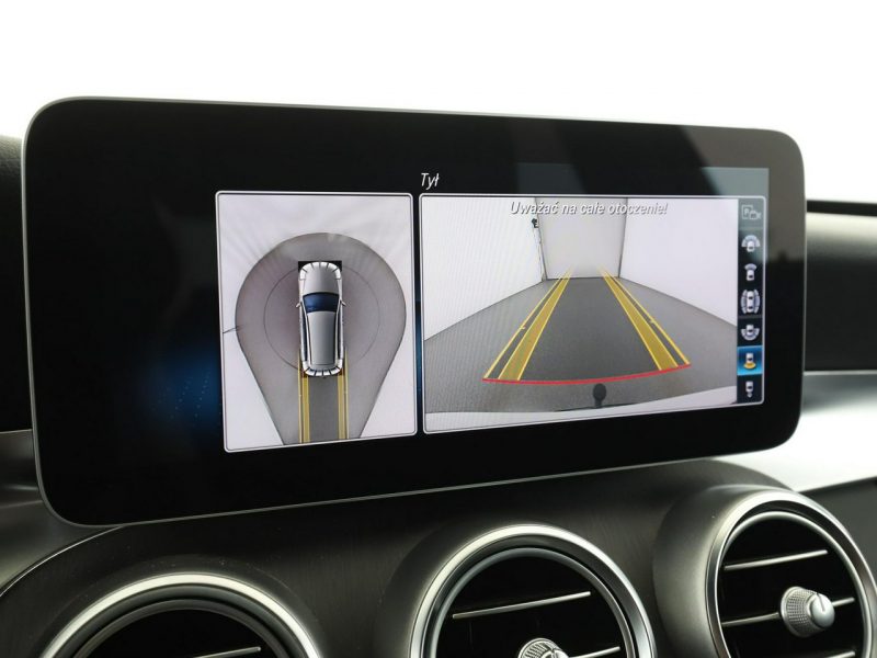 Mercedes C 300 4x4 automat multibeam LED skóra/alcantara virtual cocpit navi kamery W205 (2014-2021)