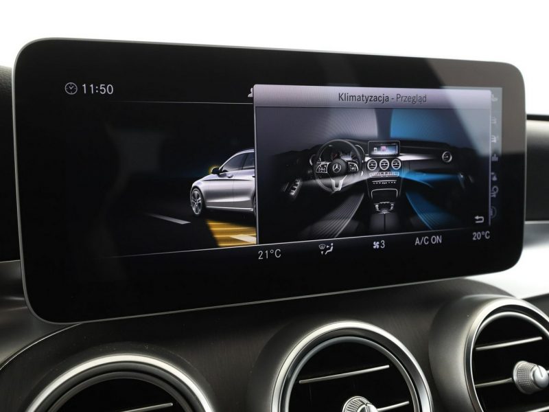 Mercedes C 300 4x4 automat multibeam LED skóra/alcantara virtual cocpit navi kamery W205 (2014-2021)