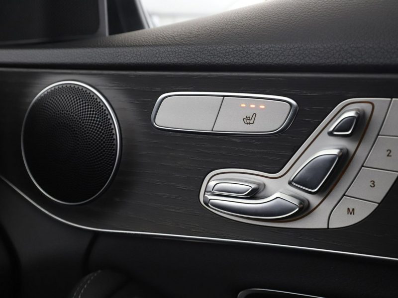 Mercedes C 300 4x4 automat multibeam LED skóra/alcantara virtual cocpit navi kamery W205 (2014-2021)