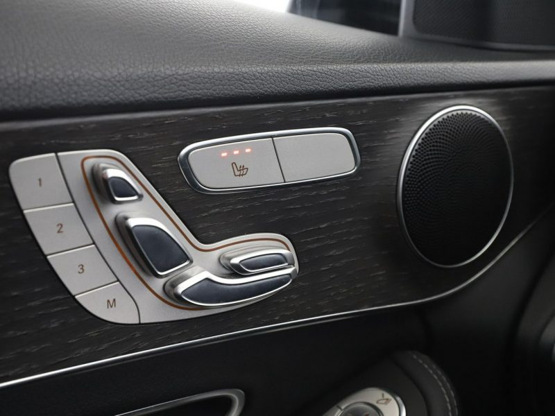 Mercedes C 300 4x4 automat multibeam LED skóra/alcantara virtual cocpit navi kamery W205 (2014-2021)
