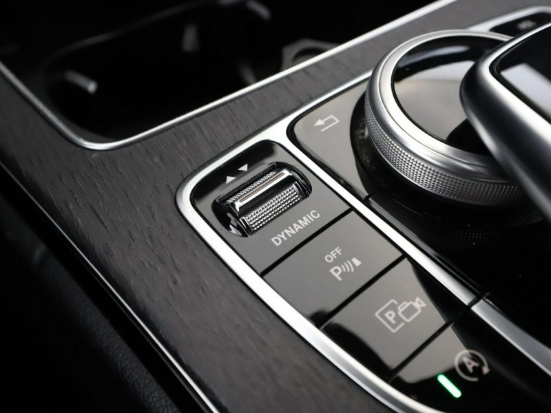 Mercedes C 300 4x4 automat multibeam LED skóra/alcantara virtual cocpit navi kamery W205 (2014-2021)