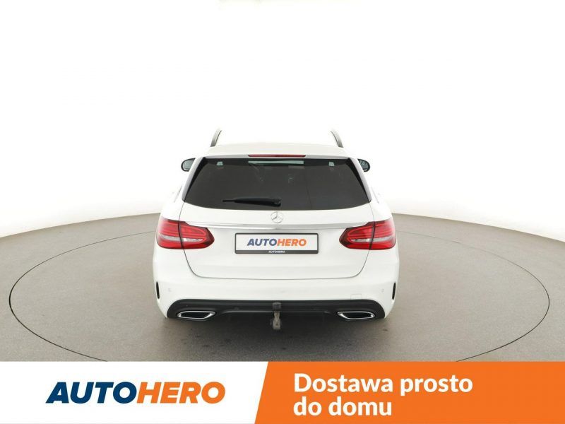 Mercedes C 300 4x4 automat multibeam LED skóra/alcantara virtual cocpit navi kamery W205 (2014-2021)
