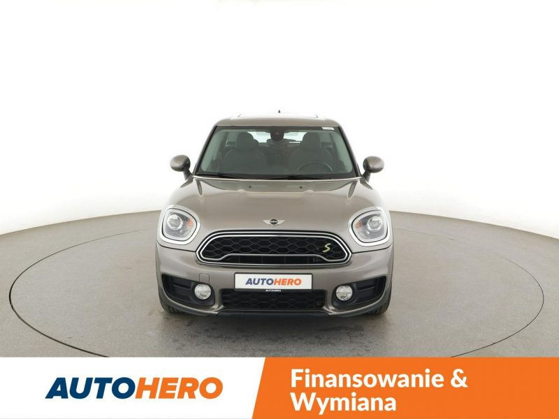 Mini Countryman PHEV 4x4 full LED navi półskóra panorama kamera i czujniki parkowania