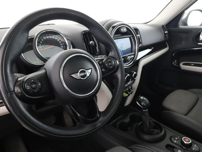 Mini Countryman PHEV 4x4 full LED navi półskóra panorama kamera i czujniki parkowania