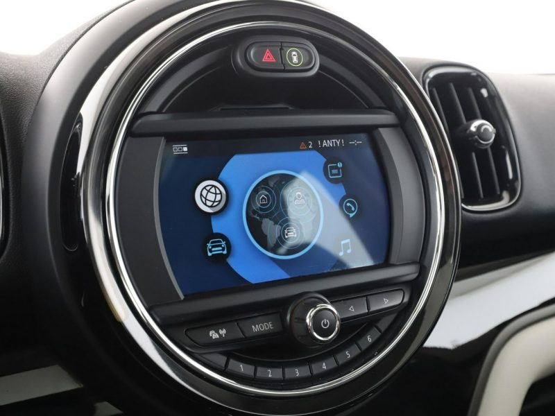 Mini Countryman PHEV 4x4 full LED navi półskóra panorama kamera i czujniki parkowania
