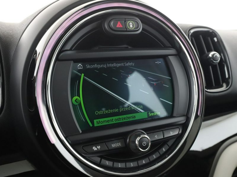 Mini Countryman PHEV 4x4 full LED navi półskóra panorama kamera i czujniki parkowania