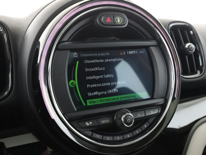 Mini Countryman PHEV 4x4 full LED navi półskóra panorama kamera i czujniki parkowania