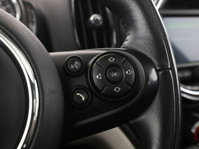Mini Countryman PHEV 4x4 full LED navi półskóra panorama kamera i czujniki parkowania