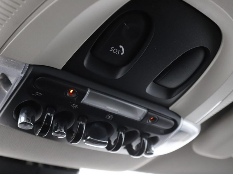 Mini Countryman PHEV 4x4 full LED navi półskóra panorama kamera i czujniki parkowania