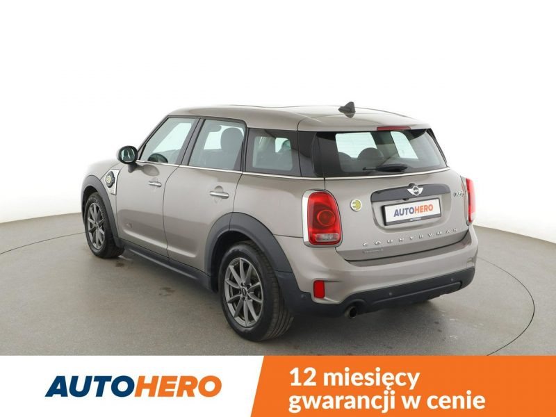 Mini Countryman PHEV 4x4 full LED navi półskóra panorama kamera i czujniki parkowania