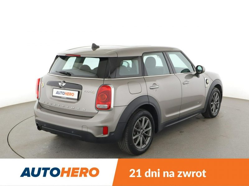 Mini Countryman PHEV 4x4 full LED navi półskóra panorama kamera i czujniki parkowania