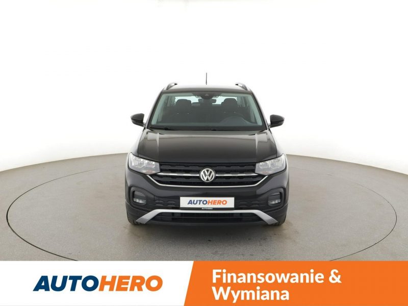 Volkswagen T-Cross klima auto grzane fotele kamera i czujniki parkowania