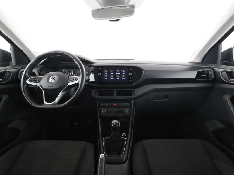 Volkswagen T-Cross klima auto grzane fotele kamera i czujniki parkowania