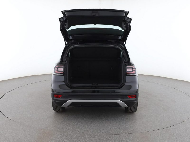 Volkswagen T-Cross klima auto grzane fotele kamera i czujniki parkowania