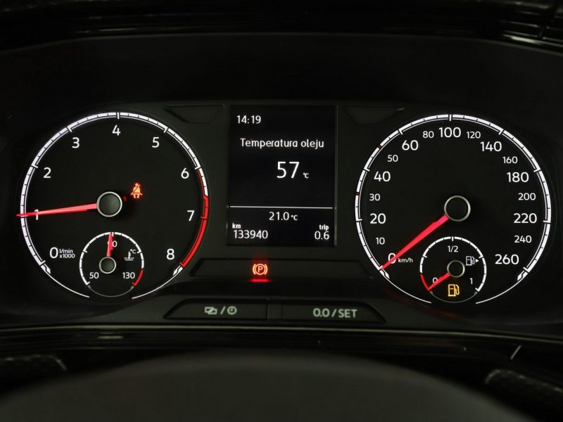 Volkswagen T-Cross klima auto grzane fotele kamera i czujniki parkowania