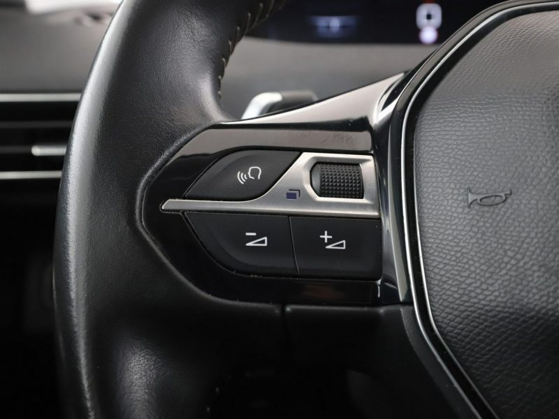 Peugeot 5008 automat virtual cocpit navi klima auto czujniki parkowania II (2017-)