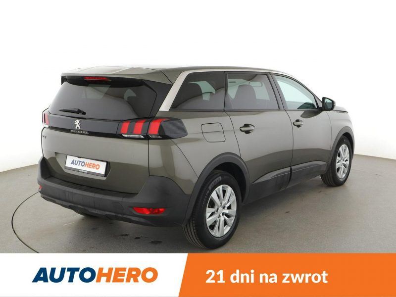 Peugeot 5008 automat virtual cocpit navi klima auto czujniki parkowania II (2017-)