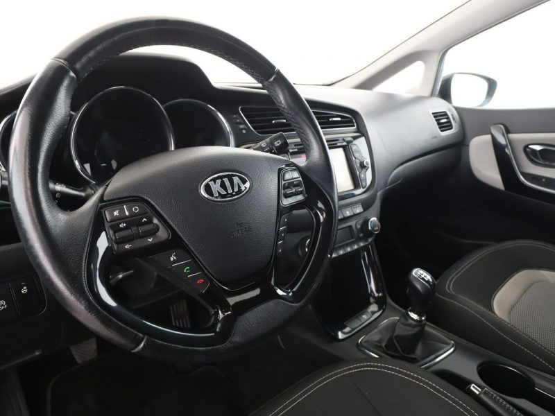 Kia Cee'd Dream-Team grzane fotele navi kamera tempomat klima-auto II (2012-)
