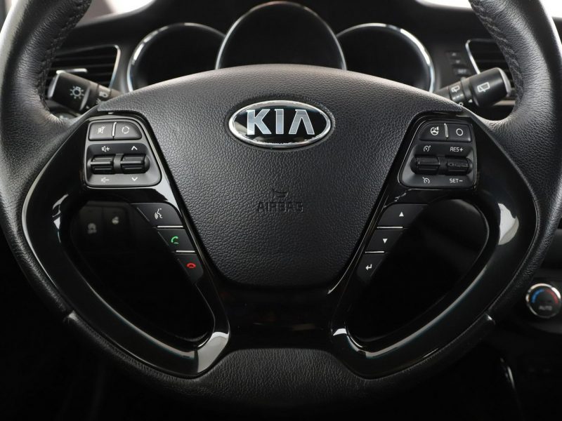 Kia Cee'd Dream-Team grzane fotele navi kamera tempomat klima-auto II (2012-)
