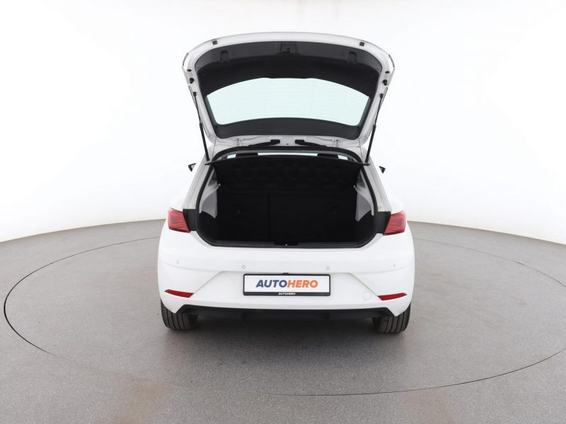 Seat Leon full LED klima auto navi kamera i czujniki parkowania IV (2020 - )