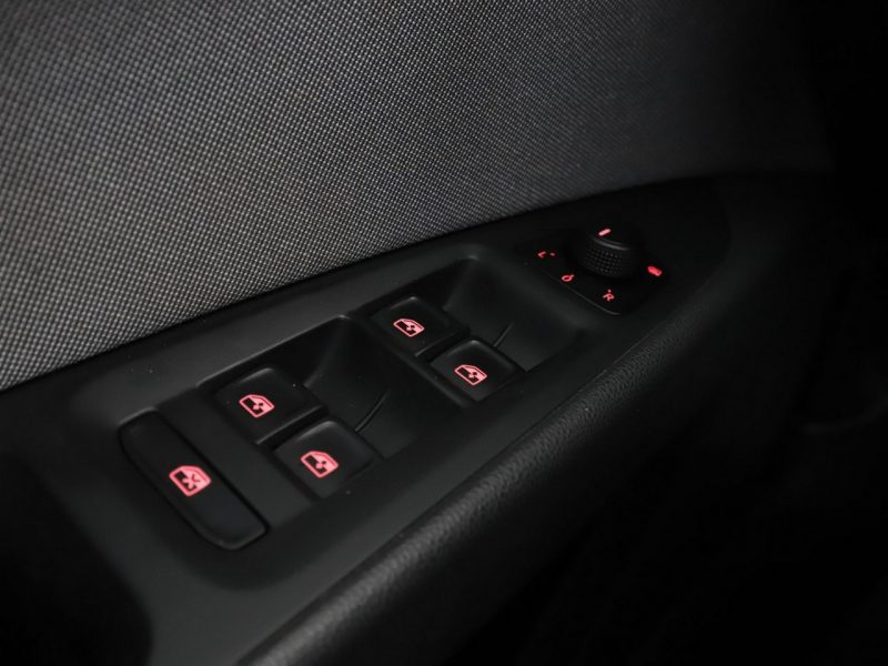 Seat Leon full LED klima auto navi kamera i czujniki parkowania IV (2020 - )