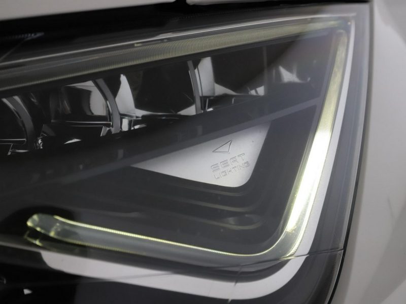 Seat Leon full LED klima auto navi kamera i czujniki parkowania IV (2020 - )