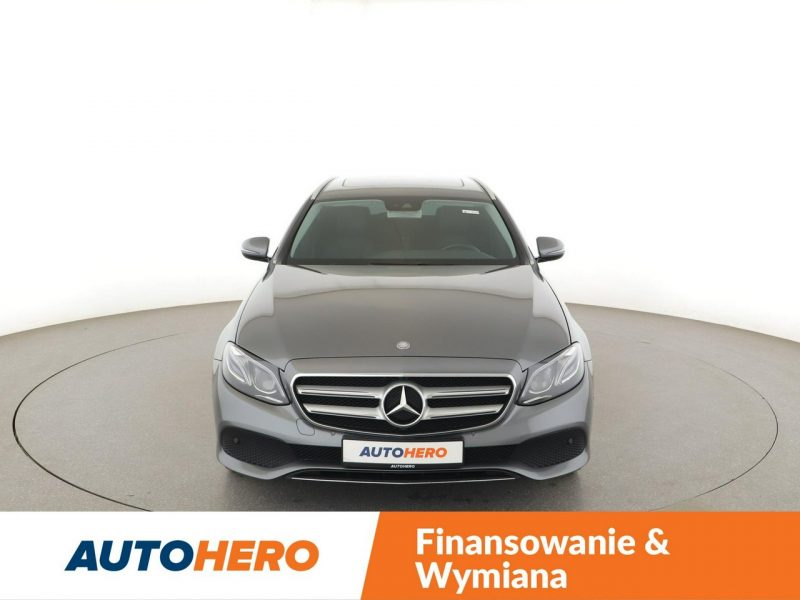 Mercedes E 220 Avantgarde Automat Tempomat Navi Virtual Grzane El.Fotele Multibeam W213 (2016-)