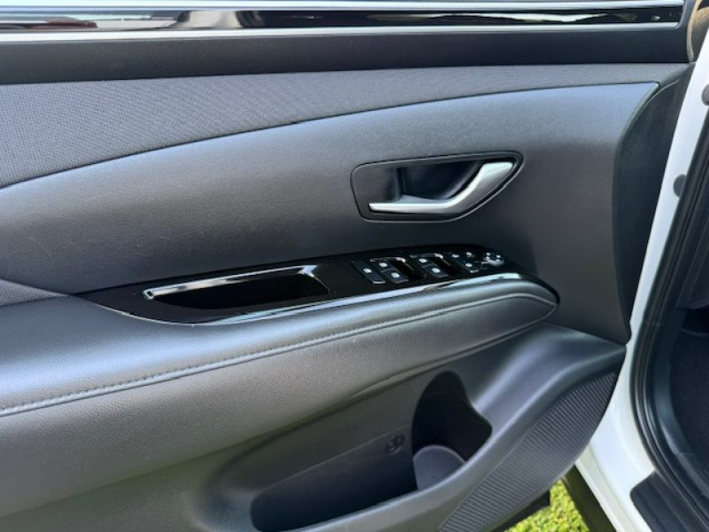 Hyundai Tucson NAVIGACJA, KAMERA, PODGRZEWANE FOTELE, MANUAL IV (2020-)