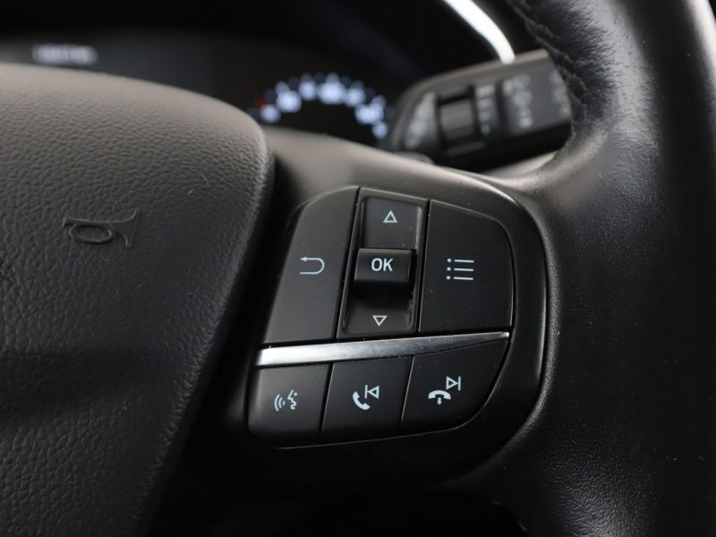 Ford Focus automat klima auto navi grzane fotele i kierownica kamera i czujniki p Mk4 (2018-)