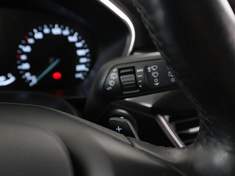 Ford Focus automat klima auto navi grzane fotele i kierownica kamera i czujniki p Mk4 (2018-)
