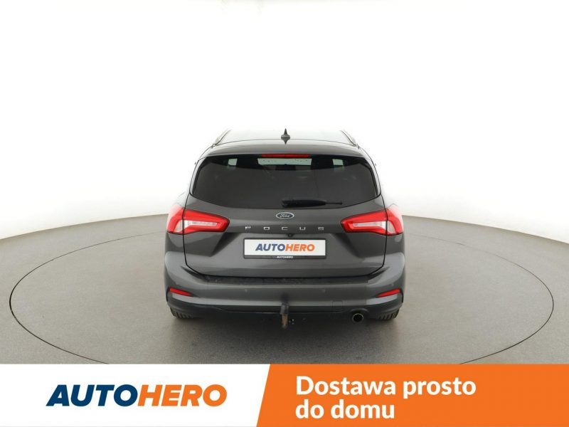 Ford Focus automat klima auto navi grzane fotele i kierownica kamera i czujniki p Mk4 (2018-)