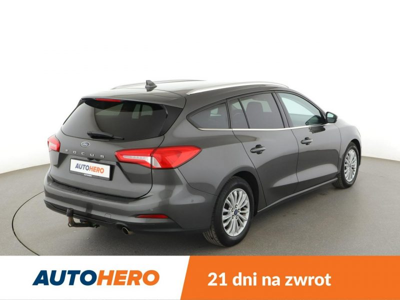 Ford Focus automat klima auto navi grzane fotele i kierownica kamera i czujniki p Mk4 (2018-)