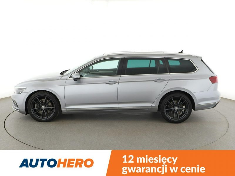 Volkswagen Passat FV23 2.0TDI 4Motion Elegance Panorama ACC Navi GrzaneFotele LED Matrix B8 (2014-2023)